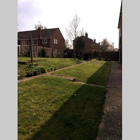 Appartement Spacious Ground Floor Studio Flat - Easy Access To Stansted Airport, London And Cambridge à Bishop's Stortford Extérieur photo