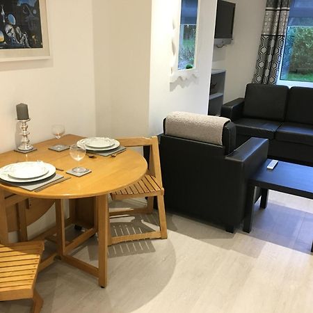 Appartement Spacious Ground Floor Studio Flat - Easy Access To Stansted Airport, London And Cambridge à Bishop's Stortford Extérieur photo